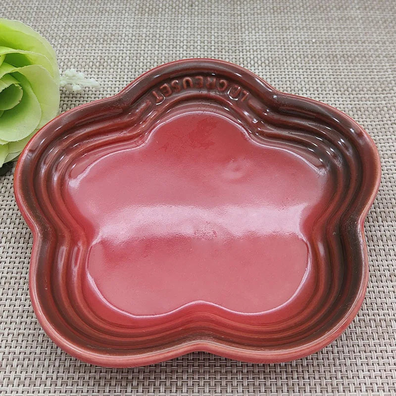 Le Creuset Flower Dish