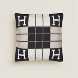 Hermes Avalon Blanket